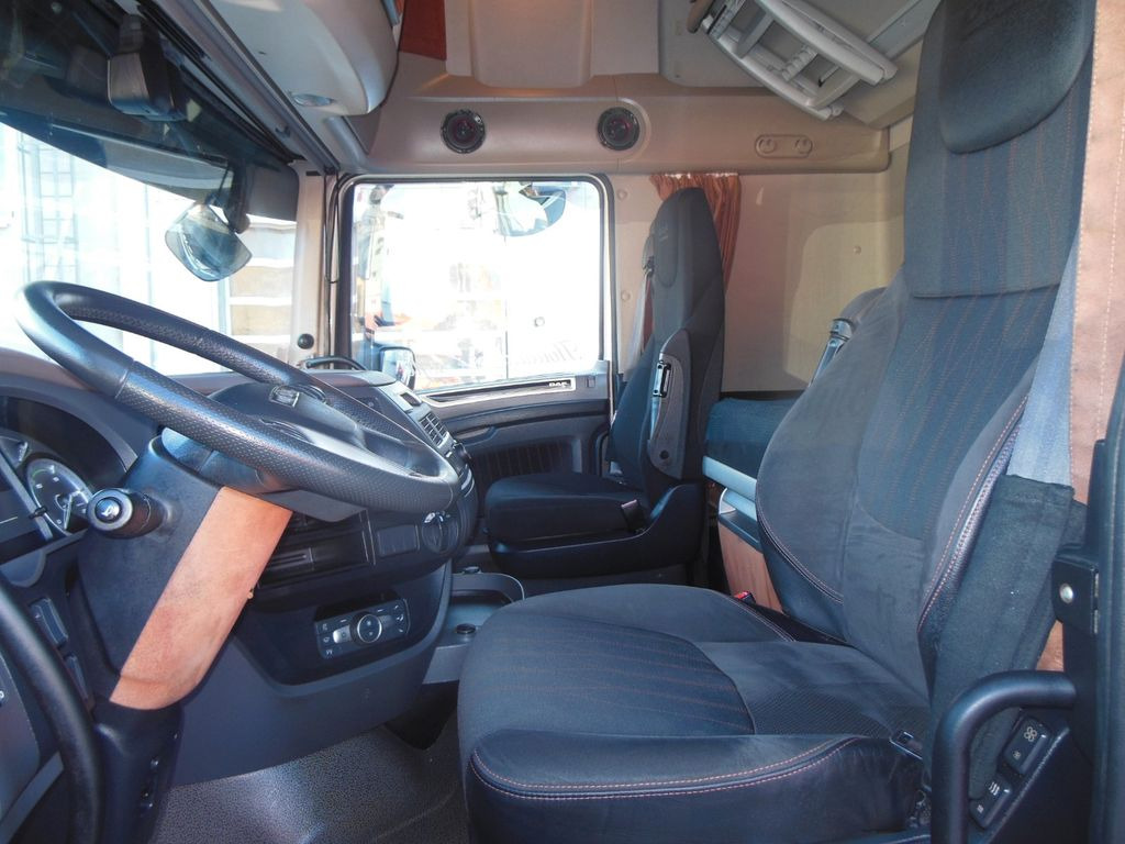 DAF XF106.480 SSC, LIMITED EDITION, STANDKLIMA, TOP! - crédit-bail DAF XF106.480 SSC, LIMITED EDITION, STANDKLIMA, TOP!: photos 13 DAF XF106.480 SSC, LIMITED EDITION, STANDKLIMA, TOP! - crédit-bail DAF XF106.480 SSC, LIMITED EDITION, STANDKLIMA, TOP!: photos 13