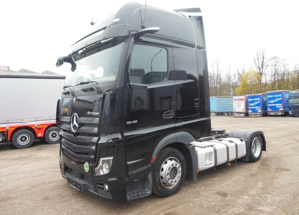 Mercedes-Benz 1848 ACTROS, LOWDECK, GIGA SPACE, STANDKLIMA Mercedes-Benz 1848 ACTROS, LOWDECK, GIGA SPACE, STANDKLIMA - Tracteur routier: photos 1 Mercedes-Benz 1848 ACTROS, LOWDECK, GIGA SPACE, STANDKLIMA Mercedes-Benz 1848 ACTROS, LOWDECK, GIGA SPACE, STANDKLIMA - Tracteur routier: photos 1