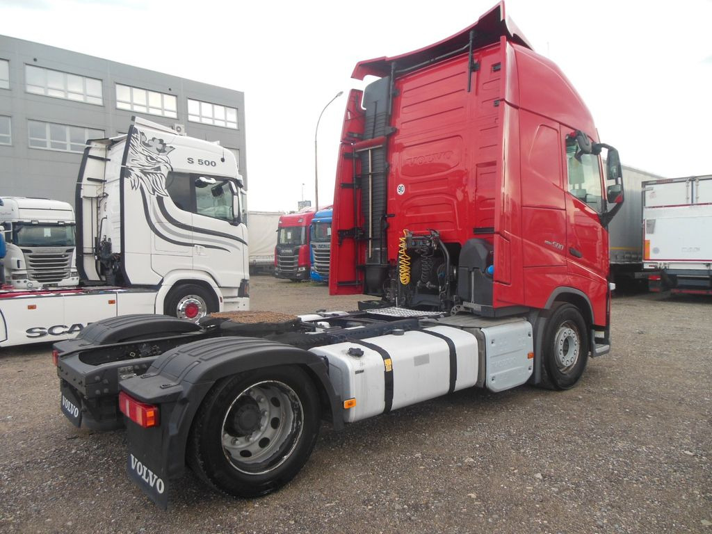 Volvo FH 13/500, LOWDECK, GLOBE XL, I PARK COOL, TOP!! Volvo FH 13/500, LOWDECK, GLOBE XL, I PARK COOL, TOP!! - Tracteur routier: photos 3 Volvo FH 13/500, LOWDECK, GLOBE XL, I PARK COOL, TOP!! Volvo FH 13/500, LOWDECK, GLOBE XL, I PARK COOL, TOP!! - Tracteur routier: photos 3