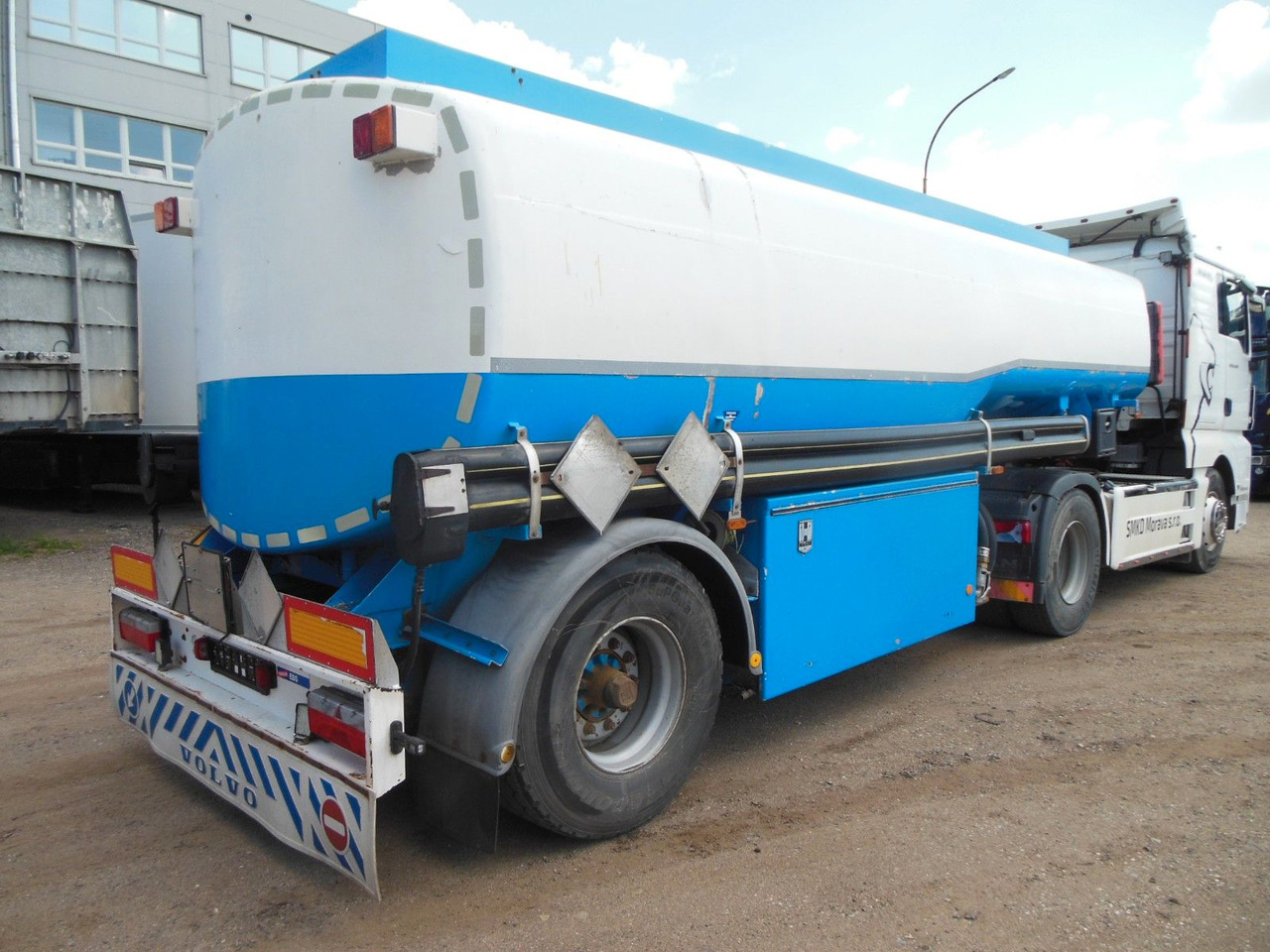 WILLIG/HALLER/HLS 240.45/2,NPC 04, 4 KAMMER - Semi-remorque citerne: photos 1 WILLIG/HALLER/HLS 240.45/2,NPC 04, 4 KAMMER - Semi-remorque citerne: photos 1
