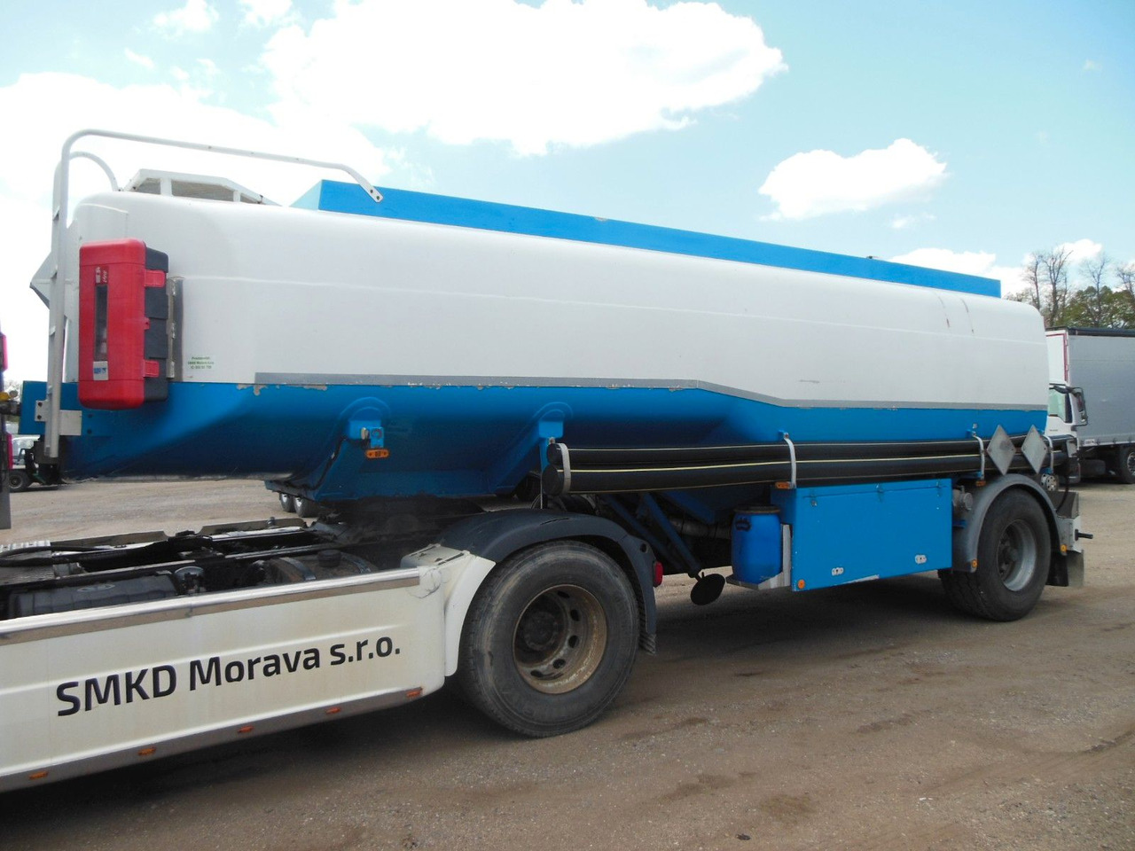 WILLIG/HALLER/HLS 240.45/2,NPC 04, 4 KAMMER - Semi-remorque citerne: photos 3 WILLIG/HALLER/HLS 240.45/2,NPC 04, 4 KAMMER - Semi-remorque citerne: photos 3