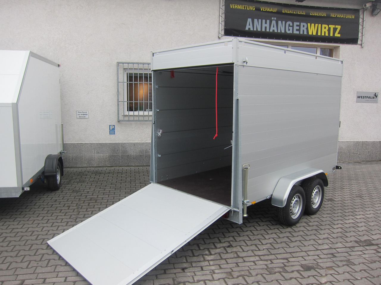ALUBOXX Deckelanhänger GTT 2500 VT4 301x151x188cm Heckrampe (M) 2500kg order online Aktion - Remorque fourgon: photos 2 ALUBOXX Deckelanhänger GTT 2500 VT4 301x151x188cm Heckrampe (M) 2500kg order online Aktion - Remorque fourgon: photos 2