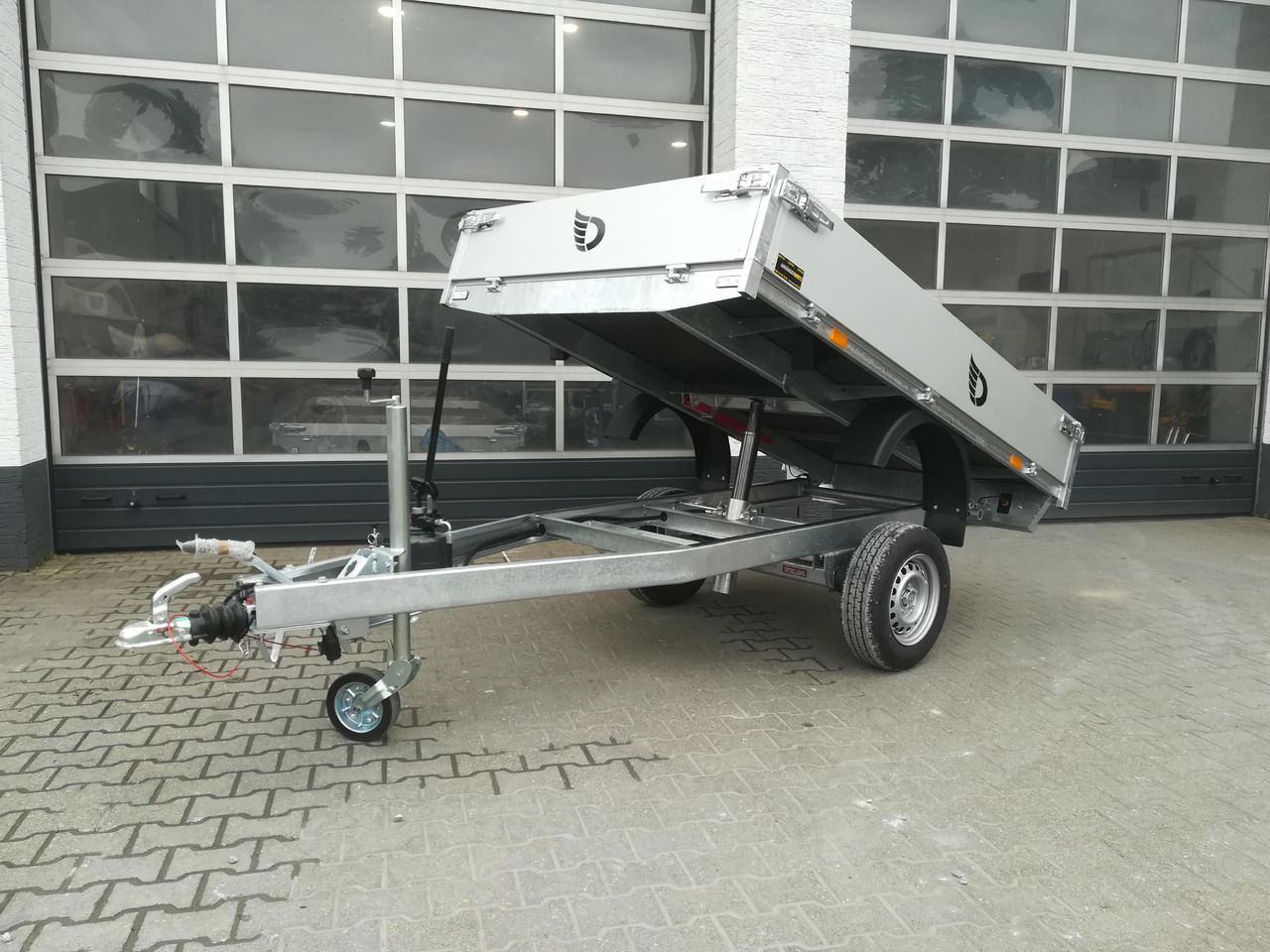 Cheval Liberte Debon Kipper PW 0 ECO 1500 250x155x30cm 1500kg Modell 2024 - Remorque benne: photos 2 Cheval Liberte Debon Kipper PW 0 ECO 1500 250x155x30cm 1500kg Modell 2024 - Remorque benne: photos 2