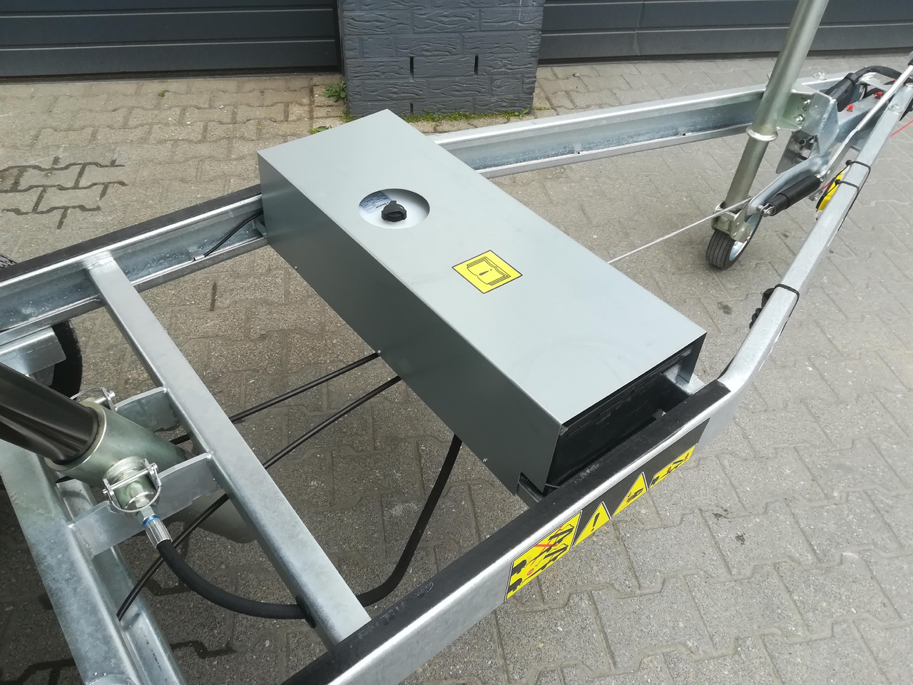 Cheval Liberte Debon Kipper PW 0 Lux Elektro 250x155x30cm 1500kg Januar Online Aktion - Remorque benne: photos 3 Cheval Liberte Debon Kipper PW 0 Lux Elektro 250x155x30cm 1500kg Januar Online Aktion - Remorque benne: photos 3