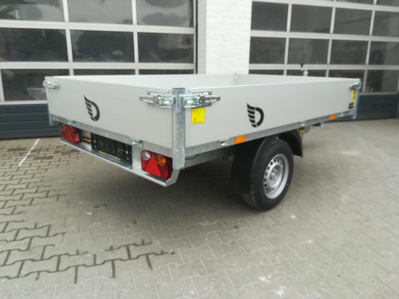 Cheval Liberte Debon Kipper PW 0 Lux Elektro 250x155x30cm 1500kg Januar Online Aktion - Remorque benne: photos 2 Cheval Liberte Debon Kipper PW 0 Lux Elektro 250x155x30cm 1500kg Januar Online Aktion - Remorque benne: photos 2