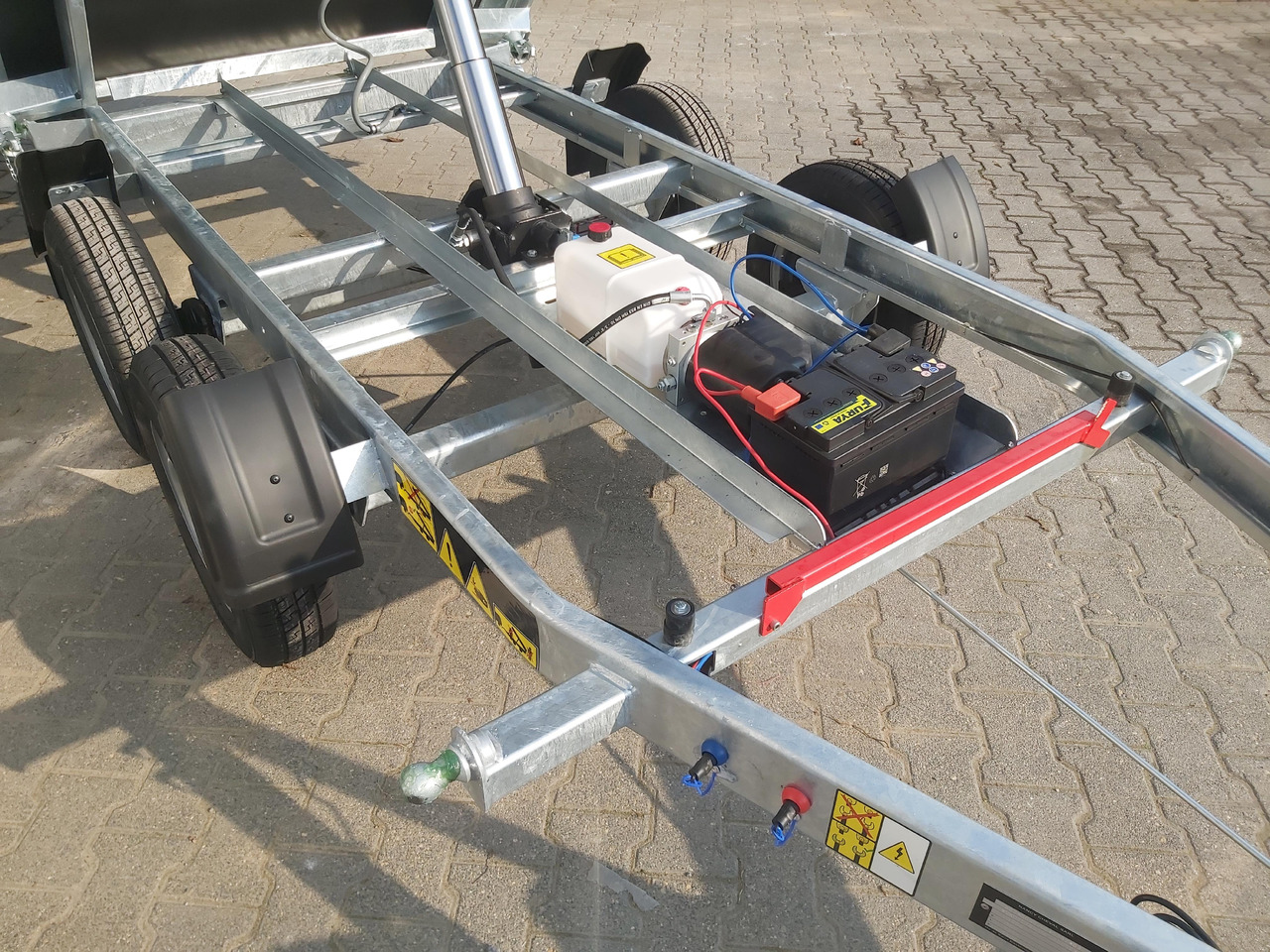 Cheval Liberte Debon Kipper PW 2.4 Basic Elektro 305x180x35cm 2600kg Modell 2024 - Remorque benne: photos 5 Cheval Liberte Debon Kipper PW 2.4 Basic Elektro 305x180x35cm 2600kg Modell 2024 - Remorque benne: photos 5