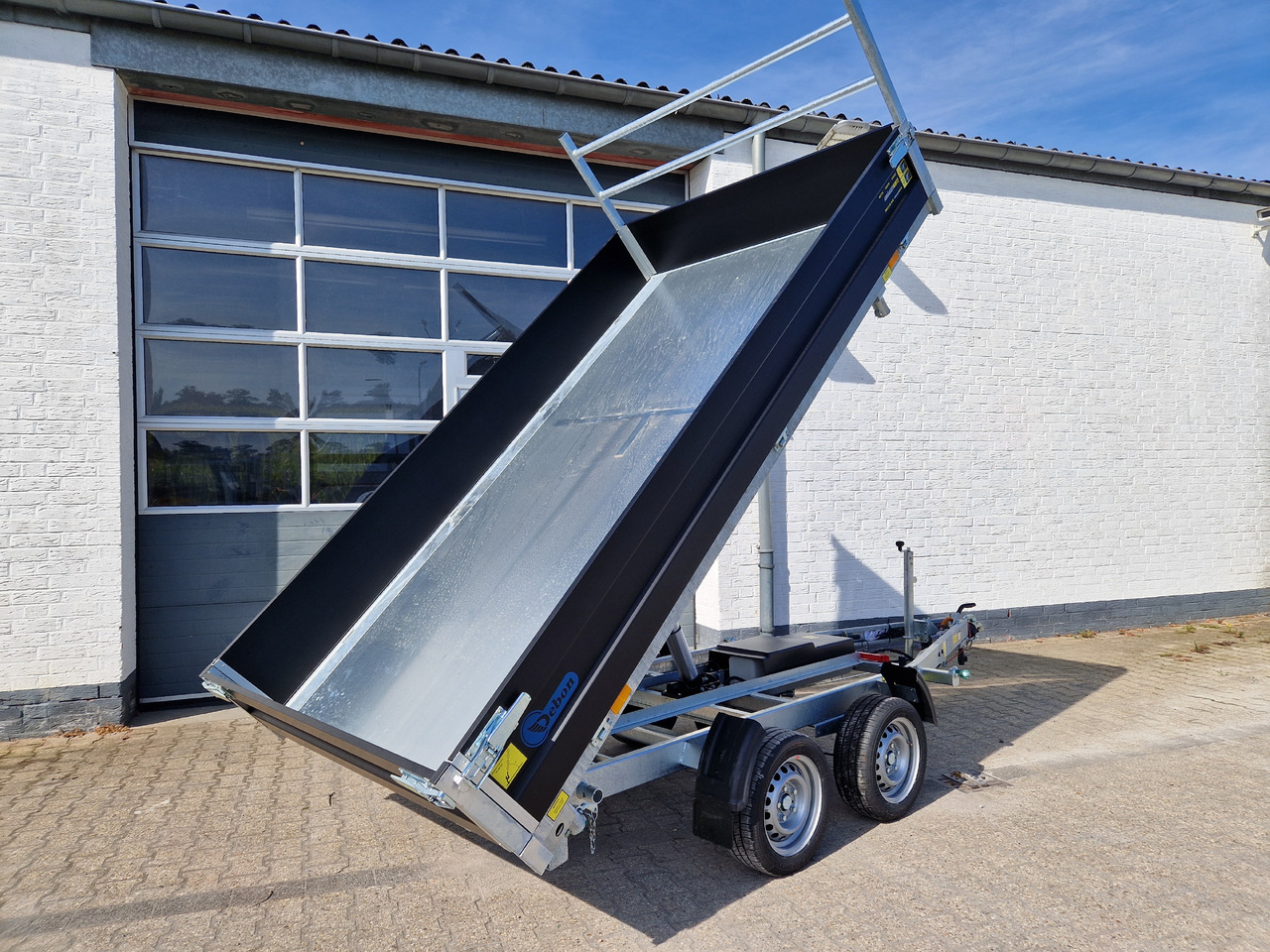 Cheval Liberte Kipper PW 3.3 35 black 330x180x35cm Elektro 3500kg Dezember Aktion - Remorque benne: photos 4 Cheval Liberte Kipper PW 3.3 35 black 330x180x35cm Elektro 3500kg Dezember Aktion - Remorque benne: photos 4