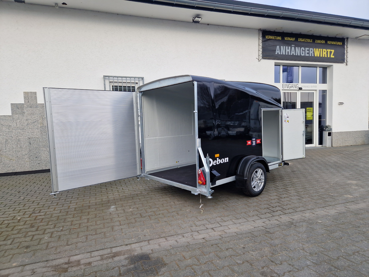 Debon Cargo 1300 300x152x168cm black Seitentür Alufelgen darkl Pullman II 100km/H 1300kg Modell 25 - crédit-bail Debon Cargo 1300 300x152x168cm black Seitentür Alufelgen darkl Pullman II 100km/H 1300kg Modell 25: photos 19