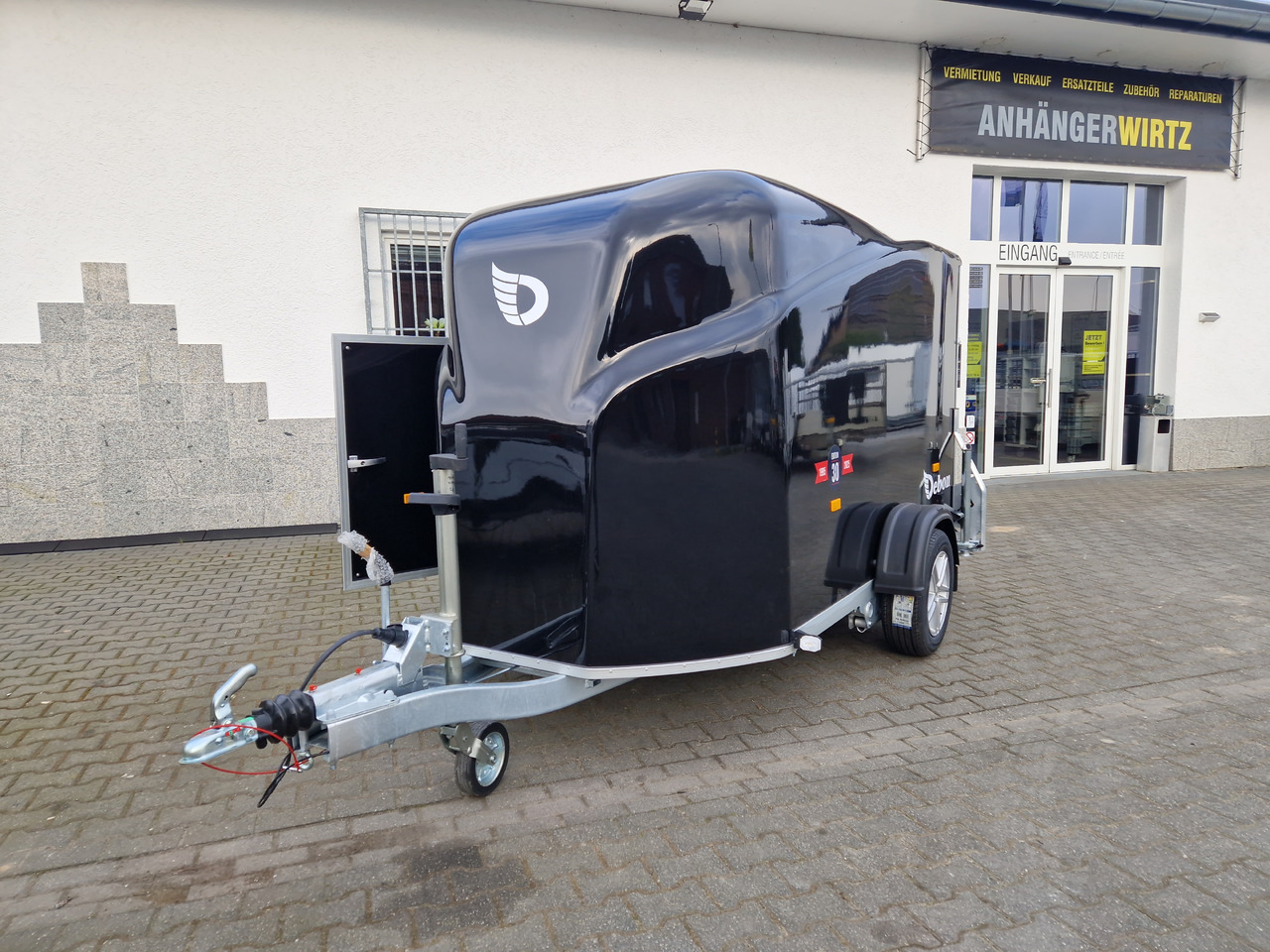 Debon Cargo 1300 300x152x168cm black Seitentür Alufelgen darkl Pullman II 100km/H 1300kg Modell 25 - crédit-bail Debon Cargo 1300 300x152x168cm black Seitentür Alufelgen darkl Pullman II 100km/H 1300kg Modell 25: photos 20