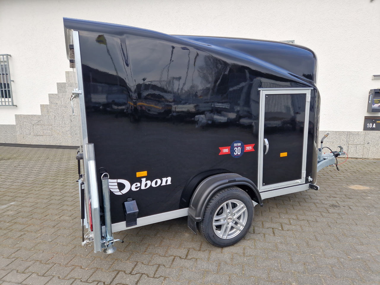 Debon Cargo 1300 300x152x168cm black Seitentür Alufelgen silver Pullman II 100km/H 1300kg Modell 25 - Remorque voiture: photos 5 Debon Cargo 1300 300x152x168cm black Seitentür Alufelgen silver Pullman II 100km/H 1300kg Modell 25 - Remorque voiture: photos 5