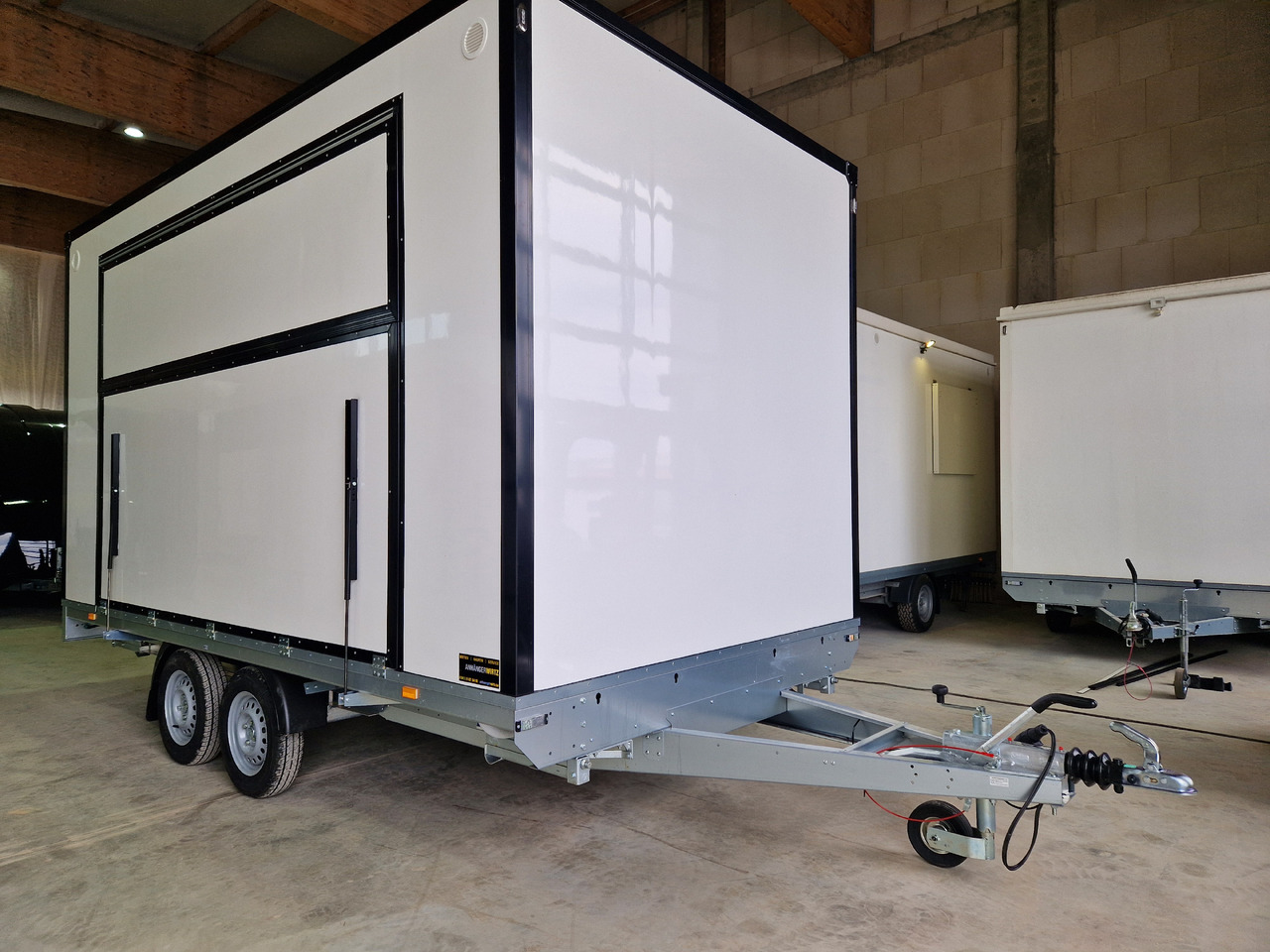 Remorque magasin Event Trailer Bühne Schowroom 410x220x220cm Treppe Tür LED Beleuchtung 2000kg: photos 6