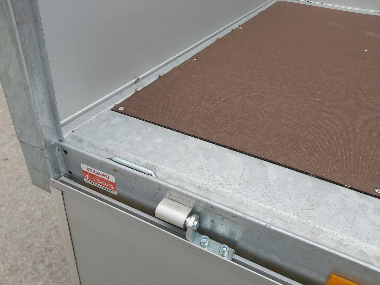 Hochlader 356x200x30cm Lfh: 56cm 10" (L) 2700kg - Remorque plateau: photos 3 Hochlader 356x200x30cm Lfh: 56cm 10" (L) 2700kg - Remorque plateau: photos 3