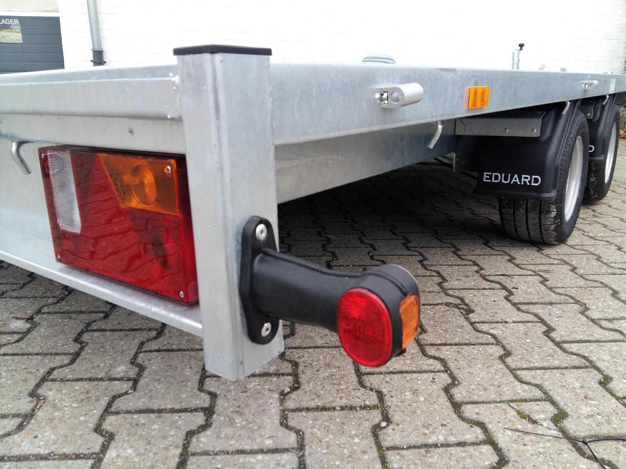 Hochlader 406x220cm flach niedrig Fahrgestell 10" LFH 56cm (XL+) 3000kg - Remorque plateau: photos 5 Hochlader 406x220cm flach niedrig Fahrgestell 10" LFH 56cm (XL+) 3000kg - Remorque plateau: photos 5