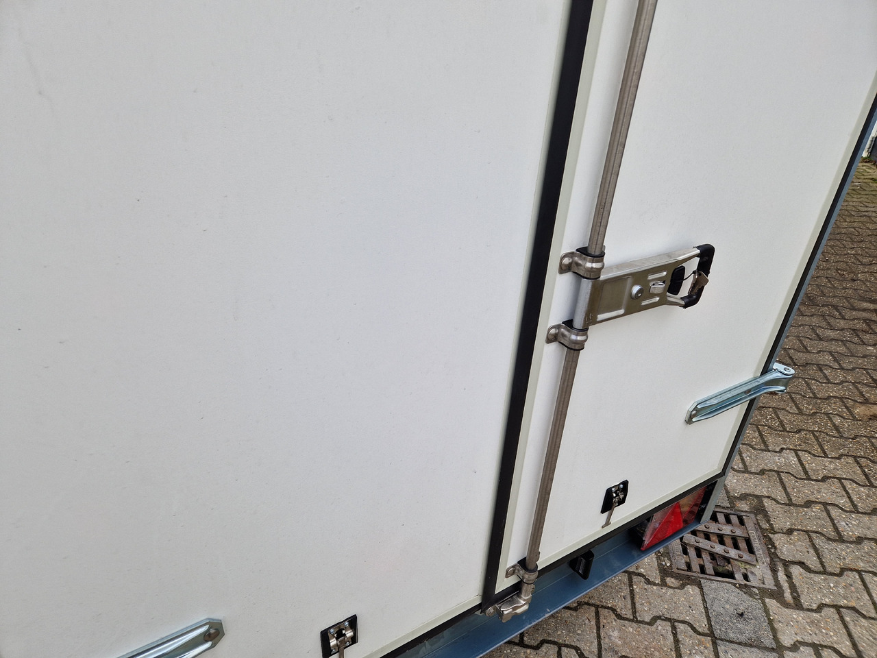 Kargo F2736HTD 358x146x180cm Zurrsystem (L) 2700kg 100km/H Modell 2025 - Remorque fourgon: photos 3 Kargo F2736HTD 358x146x180cm Zurrsystem (L) 2700kg 100km/H Modell 2025 - Remorque fourgon: photos 3