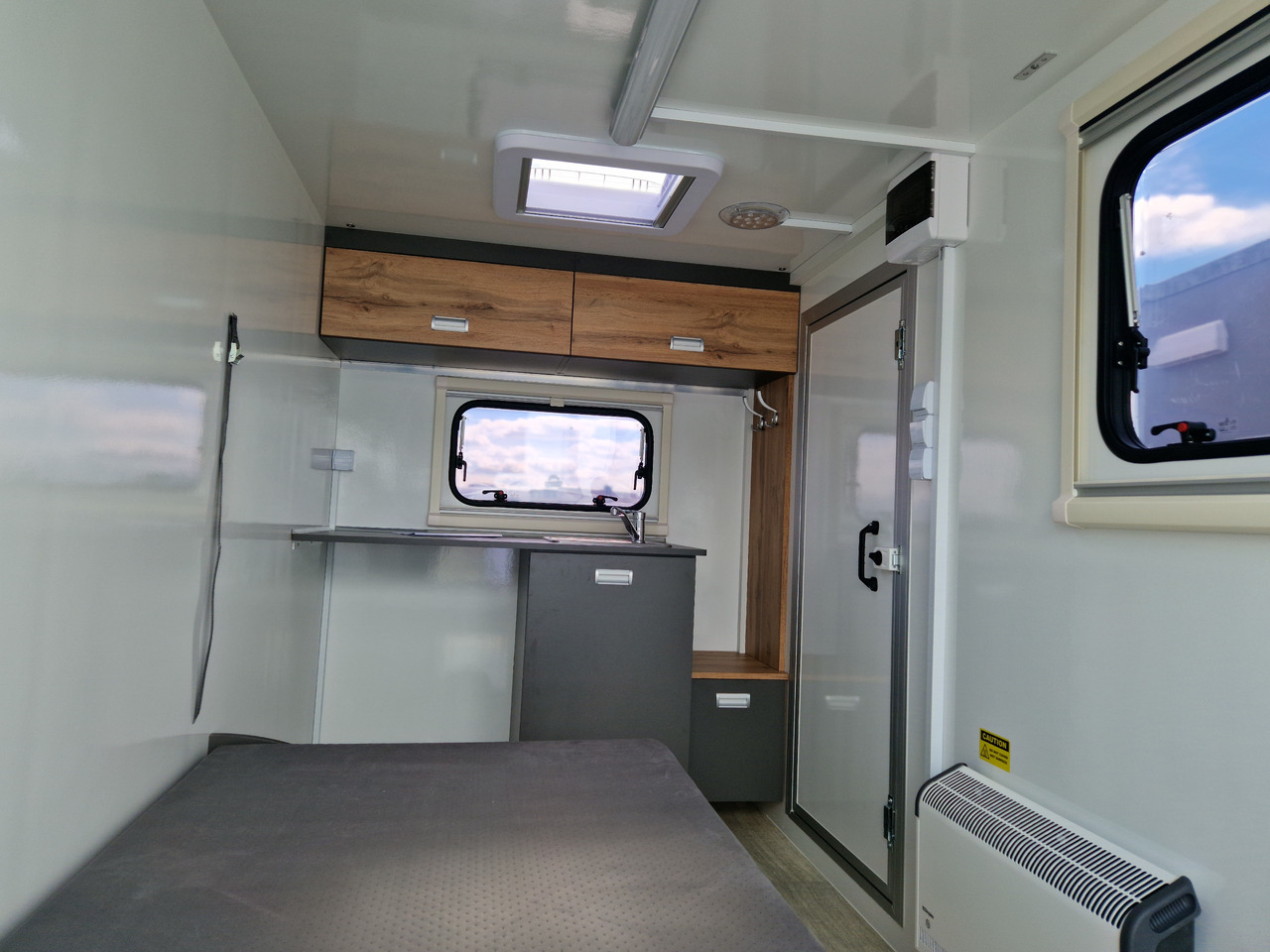 Caravane Koffer Camp TFS ST 320.01 320x150x180cm Premium Rampe Seitentür Fenster Bett 1300kg 100km/H: photos 9