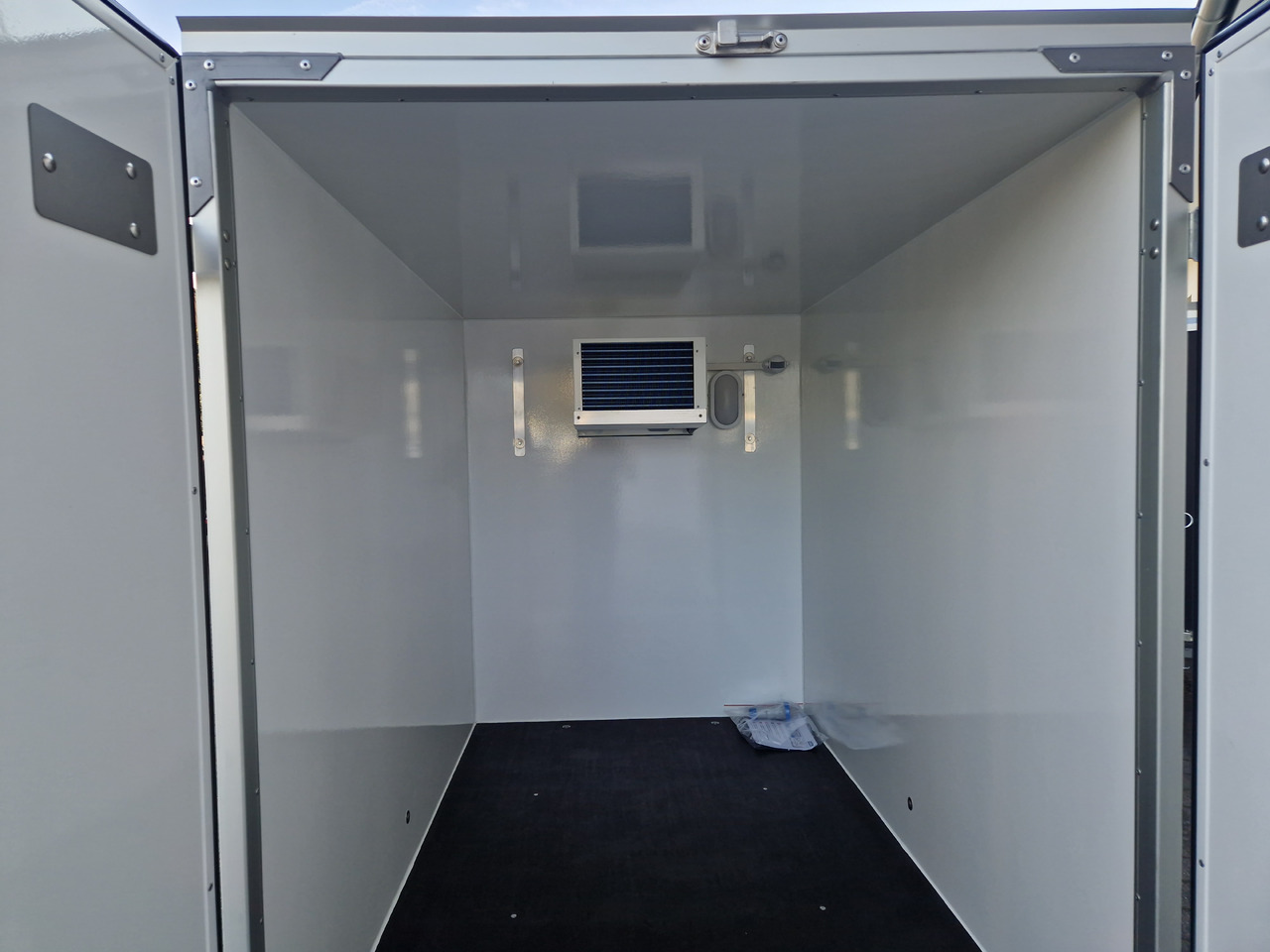 Kühlanhänger 752 DK2 Classic 199x124x150cm XPS Govi Kühlung 750kg ungebremst - Remorque frigorifique: photos 5 Kühlanhänger 752 DK2 Classic 199x124x150cm XPS Govi Kühlung 750kg ungebremst - Remorque frigorifique: photos 5