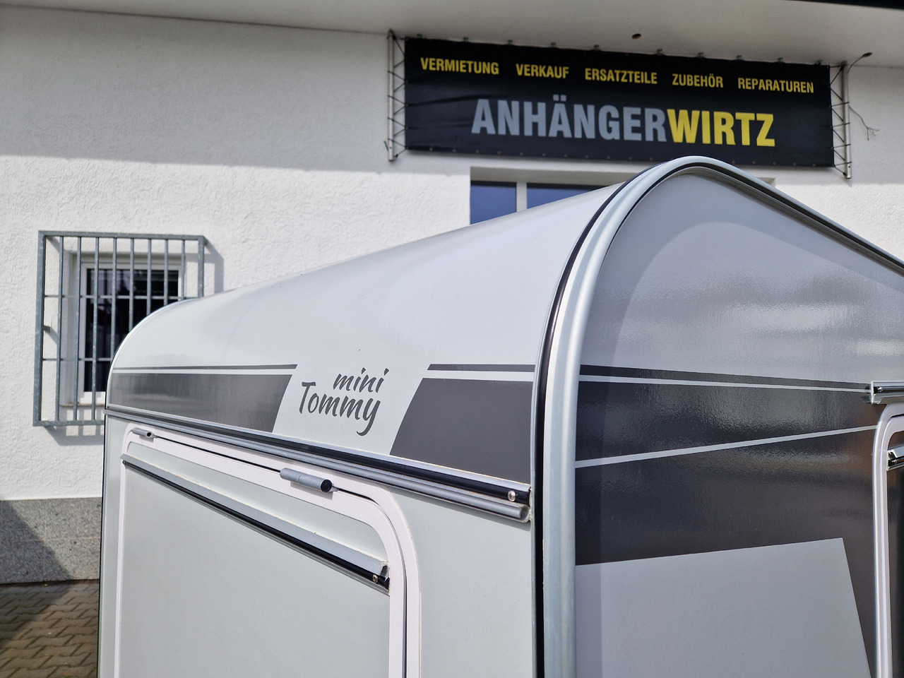 Mini Camper Mini Tommy TMC25 Basic 252x140x121cm 750kg gebremst 100km/H - Remorque voiture: photos 2 Mini Camper Mini Tommy TMC25 Basic 252x140x121cm 750kg gebremst 100km/H - Remorque voiture: photos 2