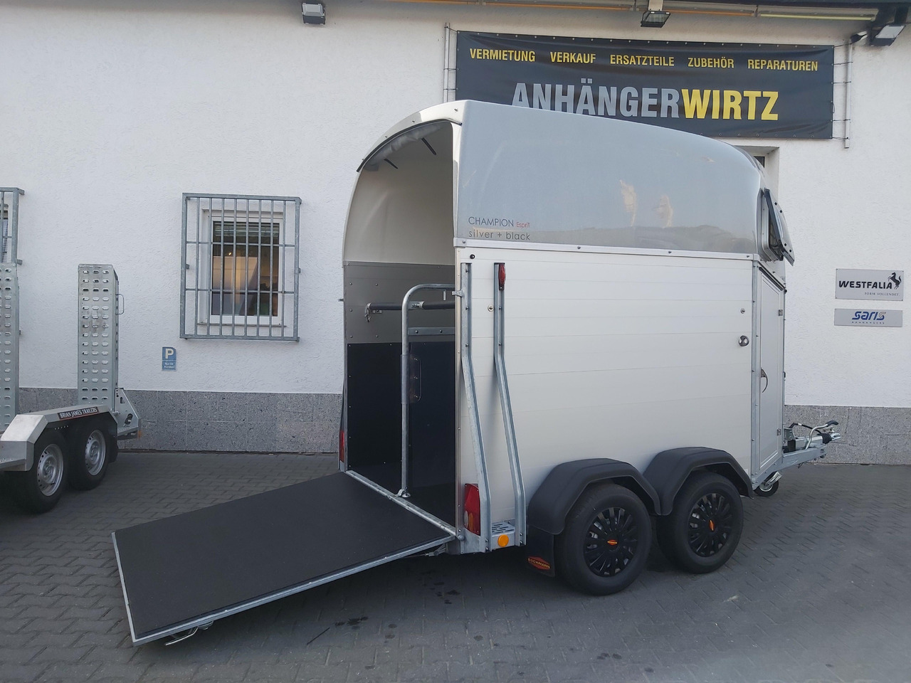 Van chevaux Pferdeanhänger Böckmann Champion Esprit C silver black Sattelkammer Trittschutz 2400kg preorder 24: photos 6