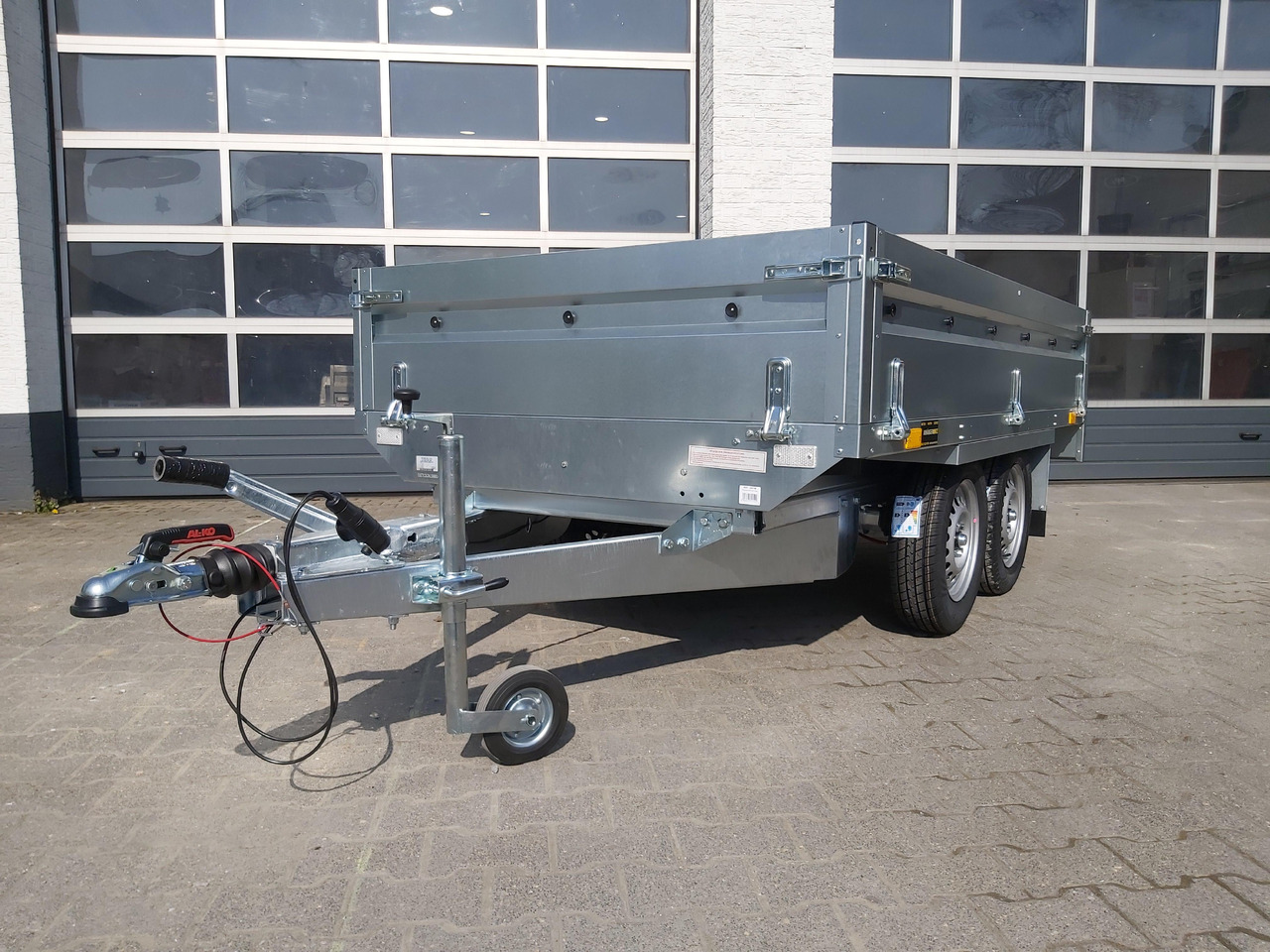 Pritschenanhänger Trailstar Nordica N13 - 263 2 kps 263x144x40cm Tandem (S) 1300kg - Remorque plateau: photos 1 Pritschenanhänger Trailstar Nordica N13 - 263 2 kps 263x144x40cm Tandem (S) 1300kg - Remorque plateau: photos 1