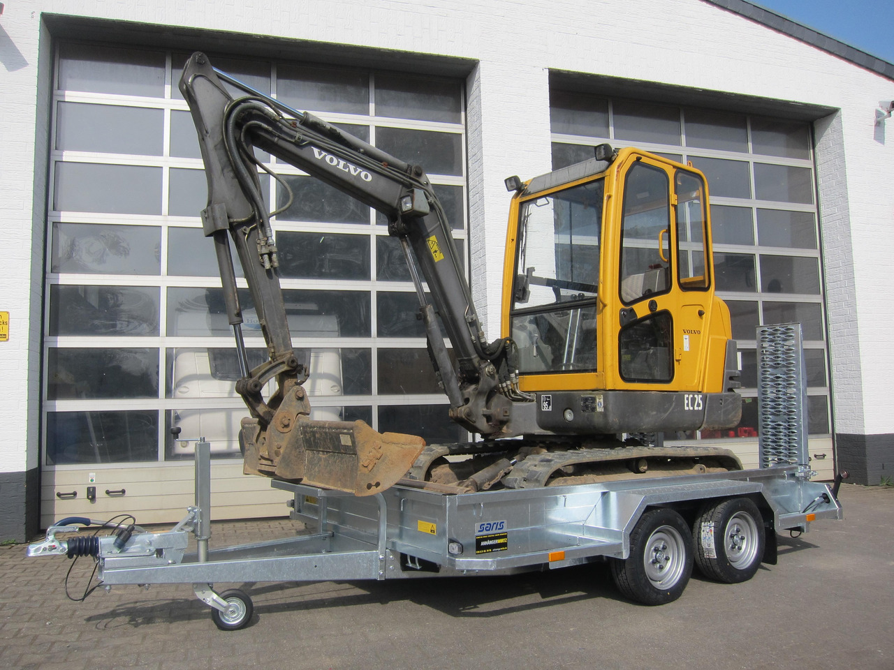 Saris Baggeranhänger Magnum Explorer 3000 V Rampen verschiebbar 3000kg Online Aktion - Remorque porte engin: photos 1 Saris Baggeranhänger Magnum Explorer 3000 V Rampen verschiebbar 3000kg Online Aktion - Remorque porte engin: photos 1