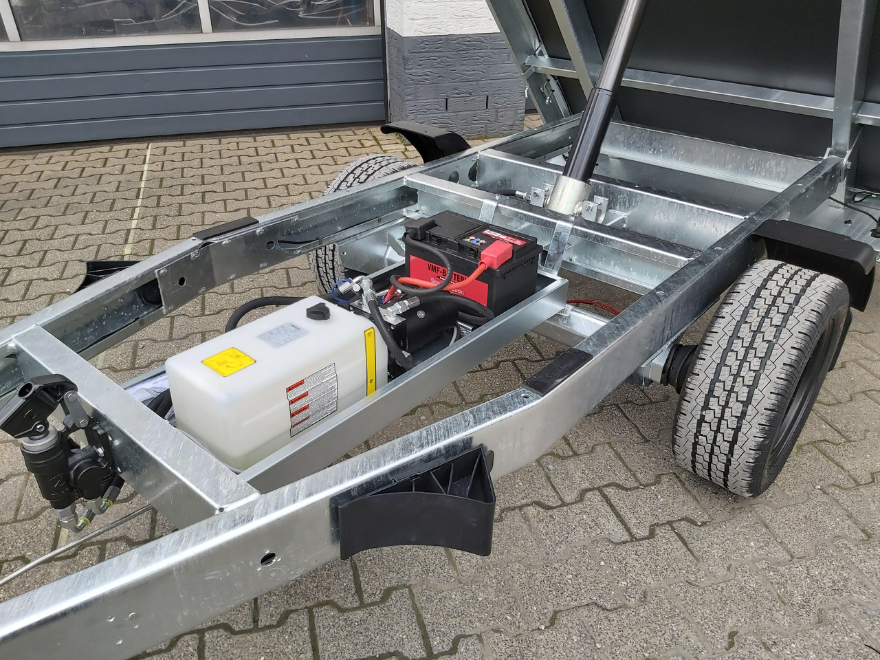 Saris Kipper K1 256 150 1500 1 E 256x150x30cm black Edition Elektro & Notpumpe 13" (S) 1500kg - Remorque benne: photos 2 Saris Kipper K1 256 150 1500 1 E 256x150x30cm black Edition Elektro & Notpumpe 13" (S) 1500kg - Remorque benne: photos 2