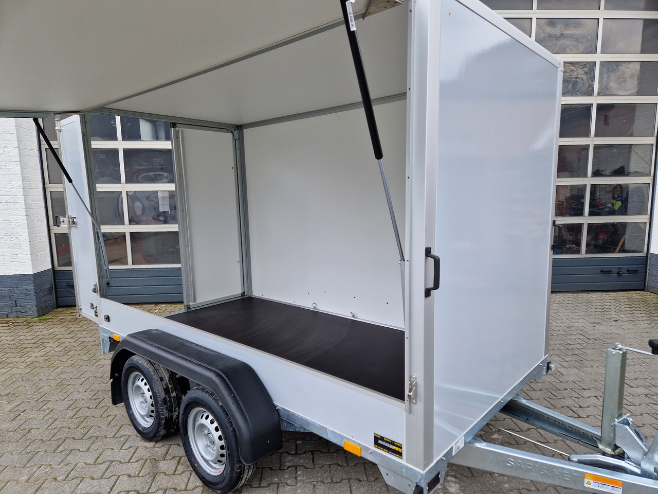 Remorque fourgon Saris Koffer GO 306 154 180 2000 2 306x154x180cm GFK grau Seitenklappe (M) 2000kg Modell 2024: photos 6