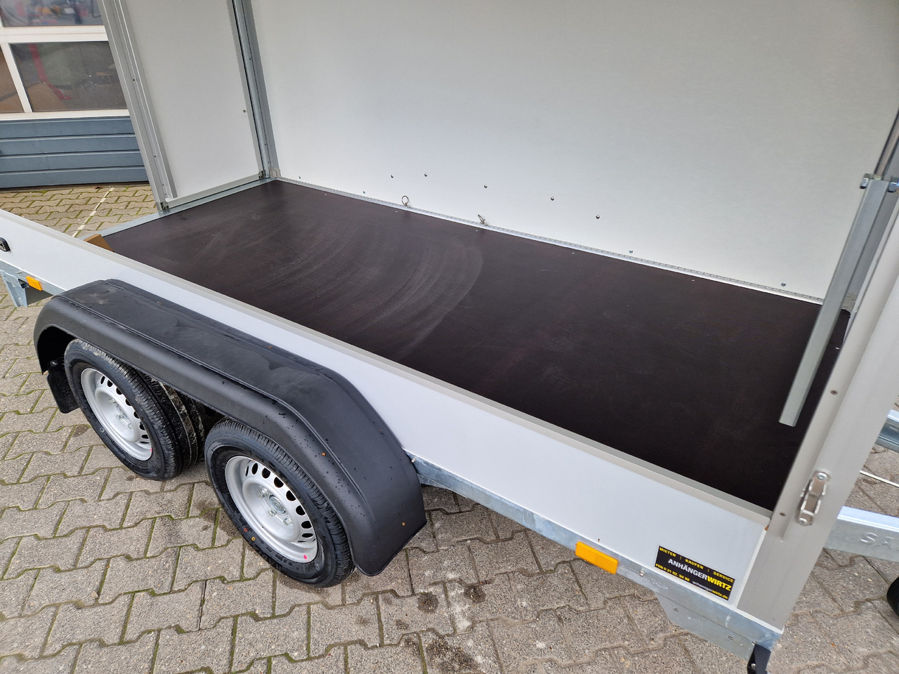 Remorque fourgon Saris Koffer GO 306 154 180 2000 2 306x154x180cm GFK grau Seitenklappe (M) 2000kg Modell 2024: photos 13