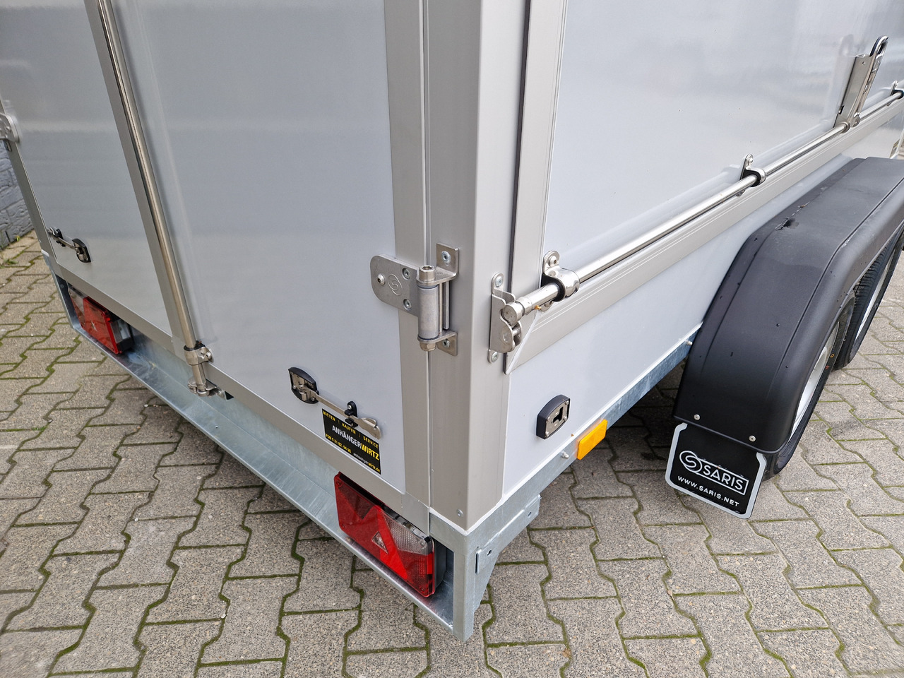 Remorque fourgon Saris Koffer GO 306 154 180 2000 2 306x154x180cm GFK grau Seitenklappe (M) 2000kg Modell 2024: photos 10