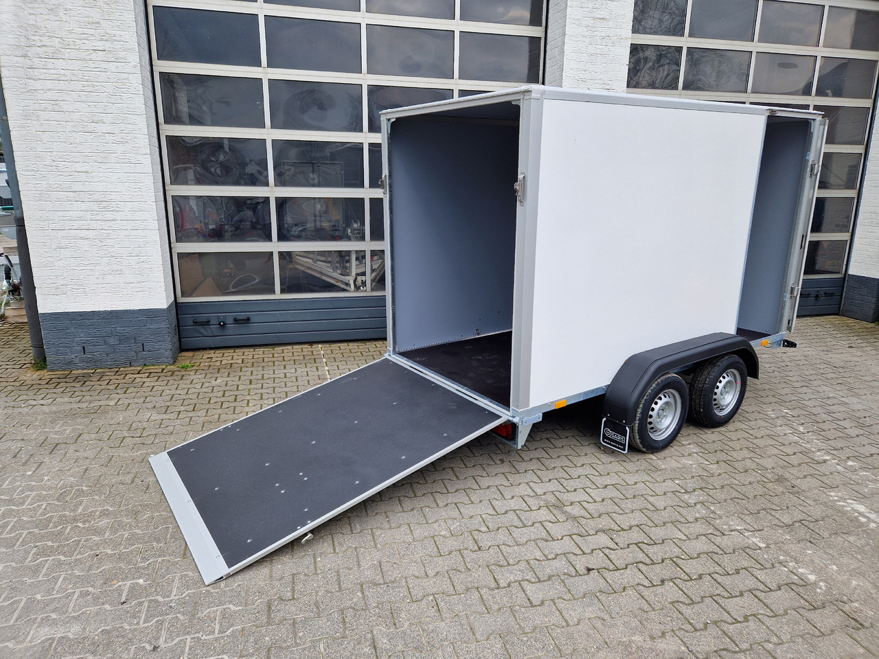 Remorque fourgon Saris Koffer GO 306 154 180 2000 2 306x154x180cm GFK weiss Seitentür Auffahrklappe (M) 2000kg 2023: photos 11
