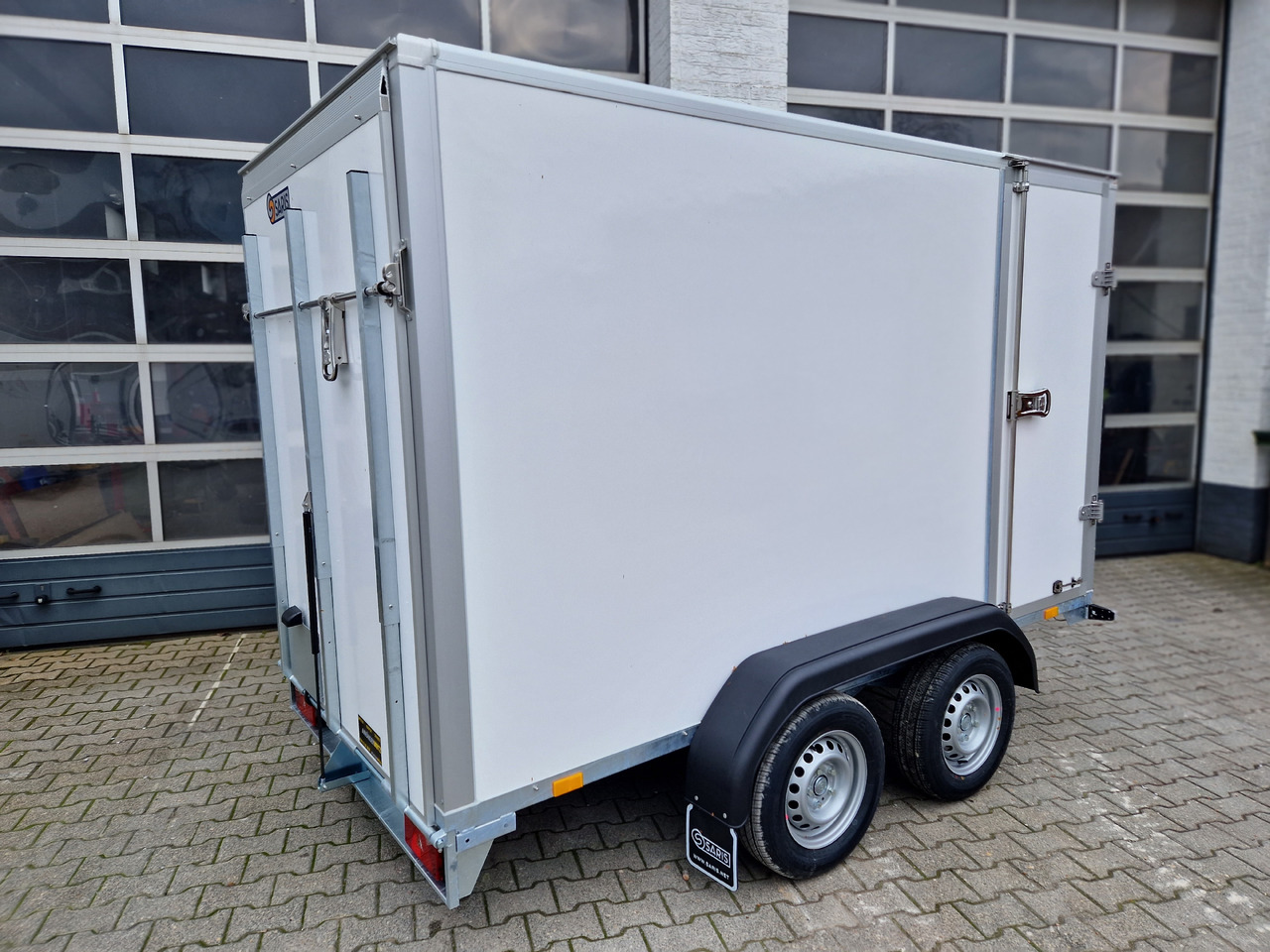 Remorque fourgon Saris Koffer GO 306 154 180 2000 2 306x154x180cm GFK weiss Seitentür Auffahrklappe (M) 2000kg 2023: photos 12