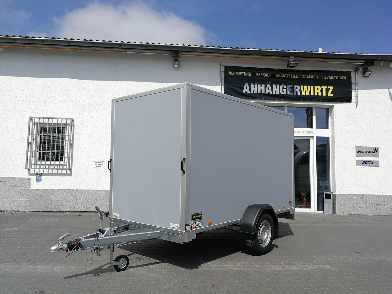 Saris Koffer GO 306 306x154x180cm GFK grau (M) 1500kg Modell 2025 - Remorque fourgon: photos 1 Saris Koffer GO 306 306x154x180cm GFK grau (M) 1500kg Modell 2025 - Remorque fourgon: photos 1