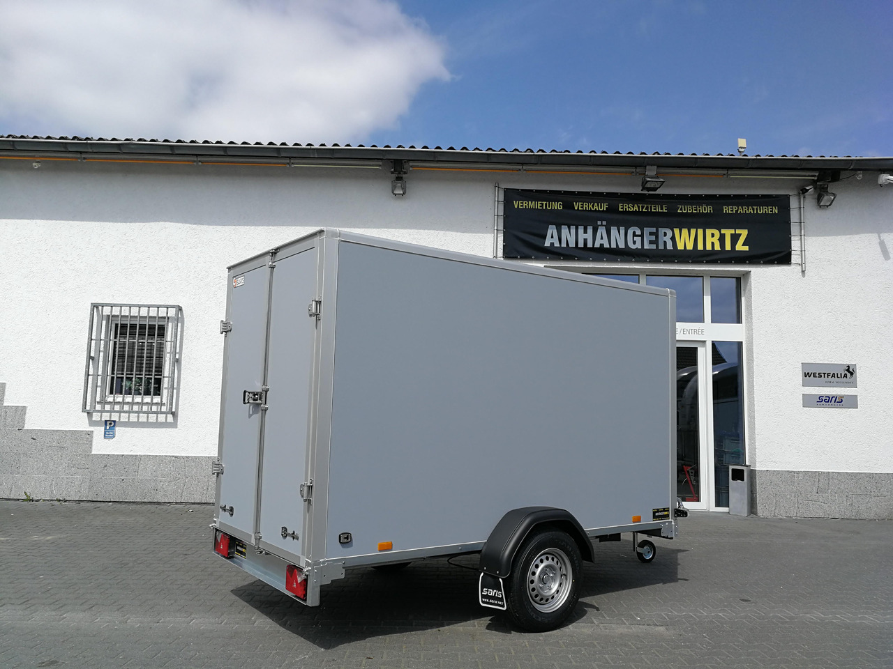 Saris Koffer GO 306 306x154x180cm GFK grau (M) 1500kg Modell 2025 - Remorque fourgon: photos 2 Saris Koffer GO 306 306x154x180cm GFK grau (M) 1500kg Modell 2025 - Remorque fourgon: photos 2