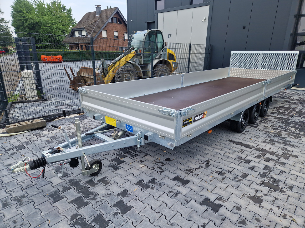 Variant Maschinentransporter 3563 UX Maxi Load 620x210x30cm LED Tridem Parabel black 3500kg - Remorque porte engin: photos 1 Variant Maschinentransporter 3563 UX Maxi Load 620x210x30cm LED Tridem Parabel black 3500kg - Remorque porte engin: photos 1