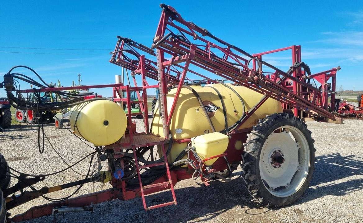 Hardi TZY 2500 - Pulvérisateur: photos 1 Hardi TZY 2500 - Pulvérisateur: photos 1
