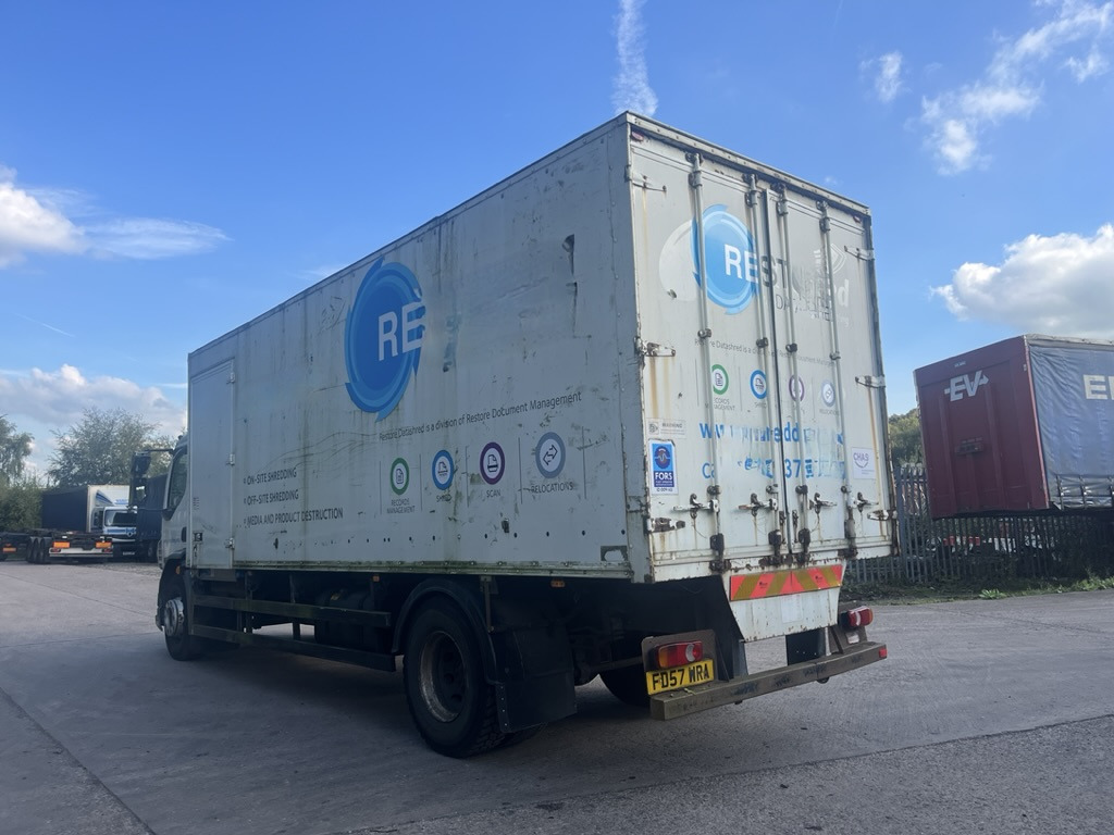 Daf 55LF 220 4x2 Box Van - Fourgon grand volume: photos 4 Daf 55LF 220 4x2 Box Van - Fourgon grand volume: photos 4