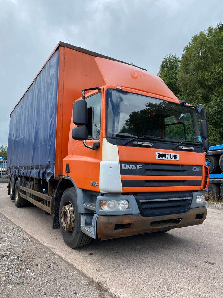 Daf 75 CF 310 6X2 Curtain side - Camion à rideaux coulissants: photos 2 Daf 75 CF 310 6X2 Curtain side - Camion à rideaux coulissants: photos 2