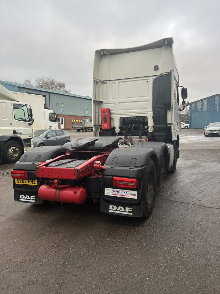 DAF XF 530 - Tracteur routier: photos 4 DAF XF 530 - Tracteur routier: photos 4