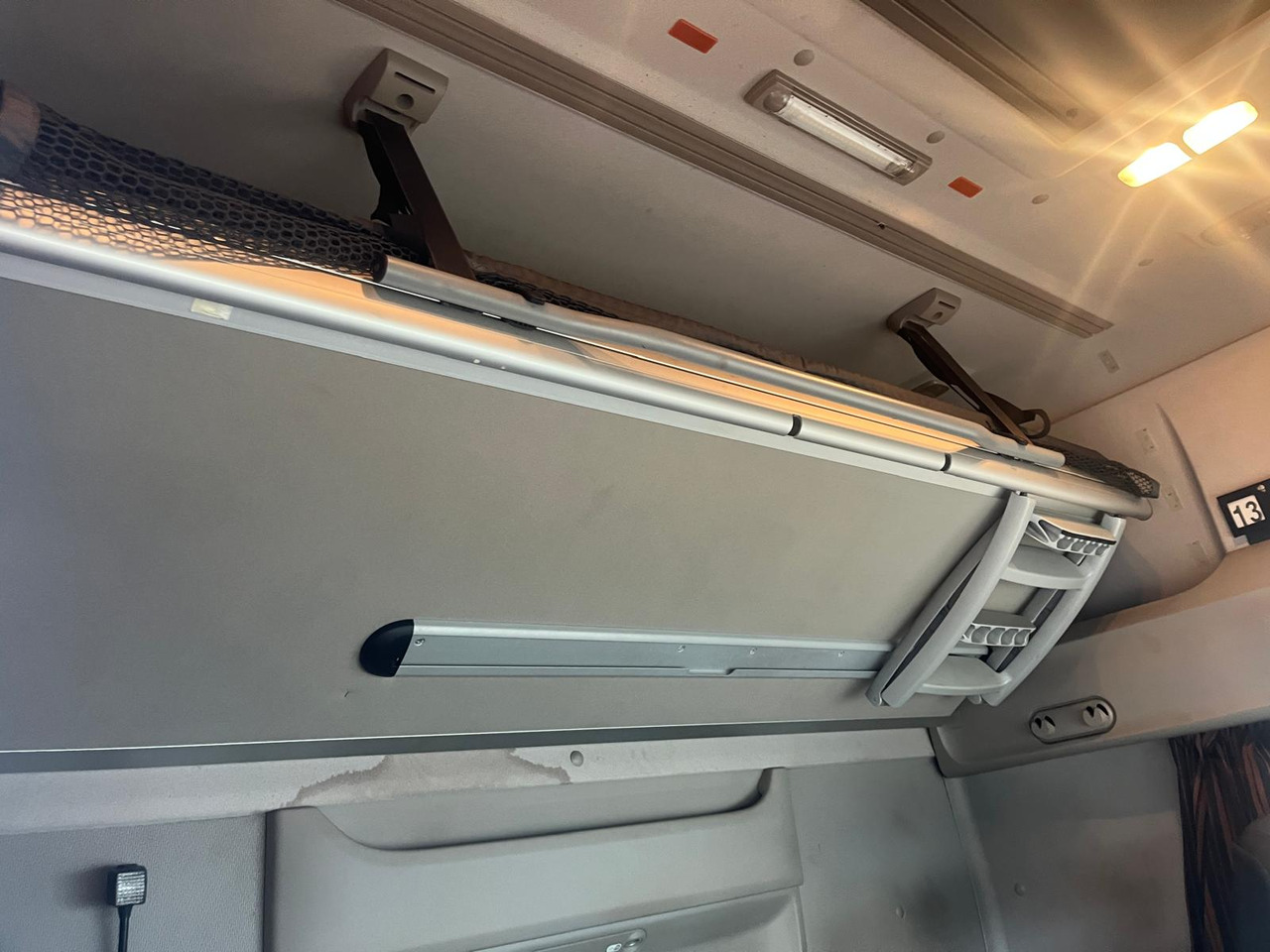 Tracteur routier DAF XF 530: photos 6