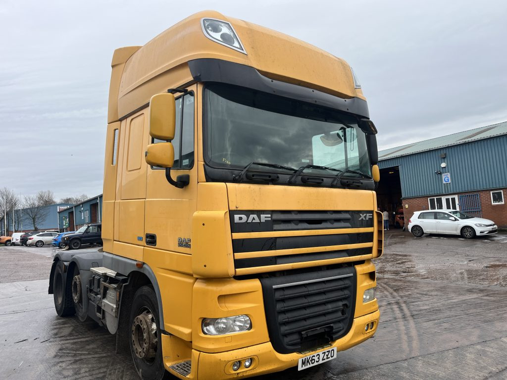 Daf 105 XF 460 - Tracteur routier: photos 1 Daf 105 XF 460 - Tracteur routier: photos 1
