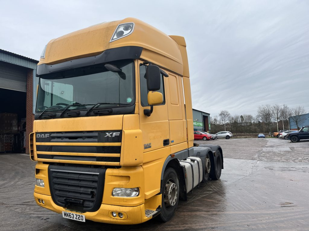 Daf 105 XF 460 - Tracteur routier: photos 2 Daf 105 XF 460 - Tracteur routier: photos 2