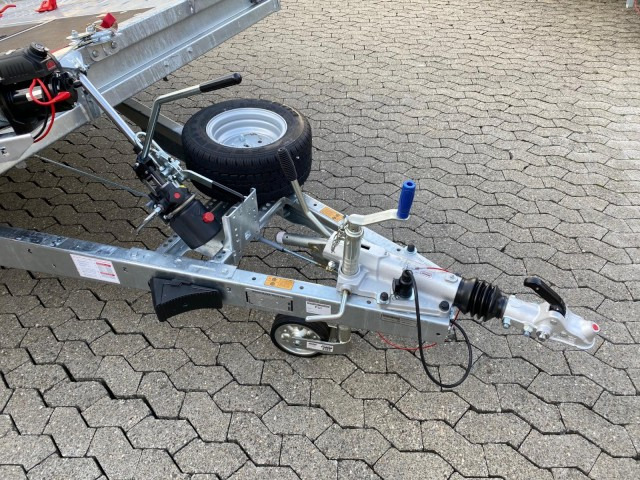 Brian James T6 Transporter, 230-6553, 5500 x 2220 mm, 3,5 to. kippbar mit Auffahrrampe - Remorque porte-voitures: photos 2 Brian James T6 Transporter, 230-6553, 5500 x 2220 mm, 3,5 to. kippbar mit Auffahrrampe - Remorque porte-voitures: photos 2