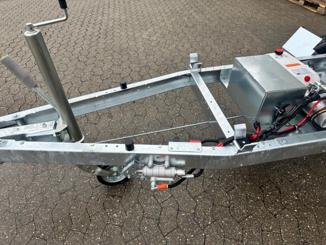 Humbaur HUK 182715 Heckkipper 1,8 t. E-Pumpe, 2680 x 1500 x 300mm - Remorque benne: photos 4 Humbaur HUK 182715 Heckkipper 1,8 t. E-Pumpe, 2680 x 1500 x 300mm - Remorque benne: photos 4