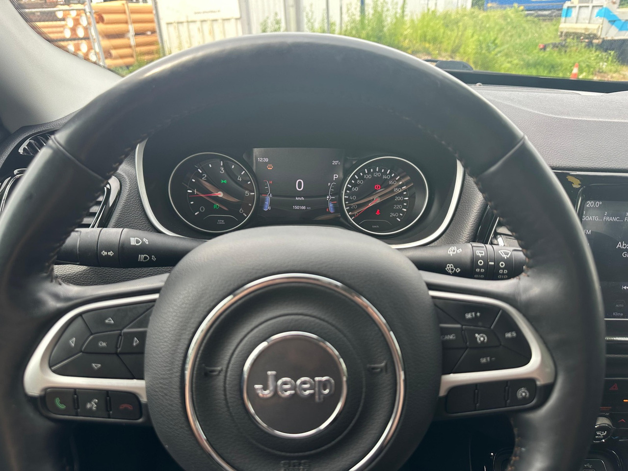 JEEP - SUV: photos 4 JEEP - SUV: photos 4