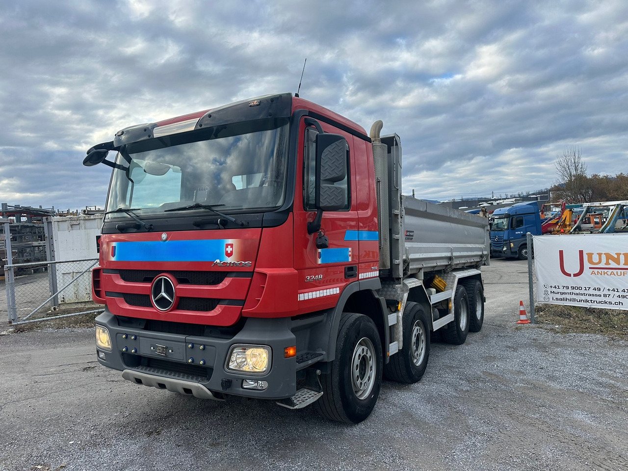 MERCEDES-BENZ Actros 3248 8x4 Kipper - Camion benne: photos 2 MERCEDES-BENZ Actros 3248 8x4 Kipper - Camion benne: photos 2