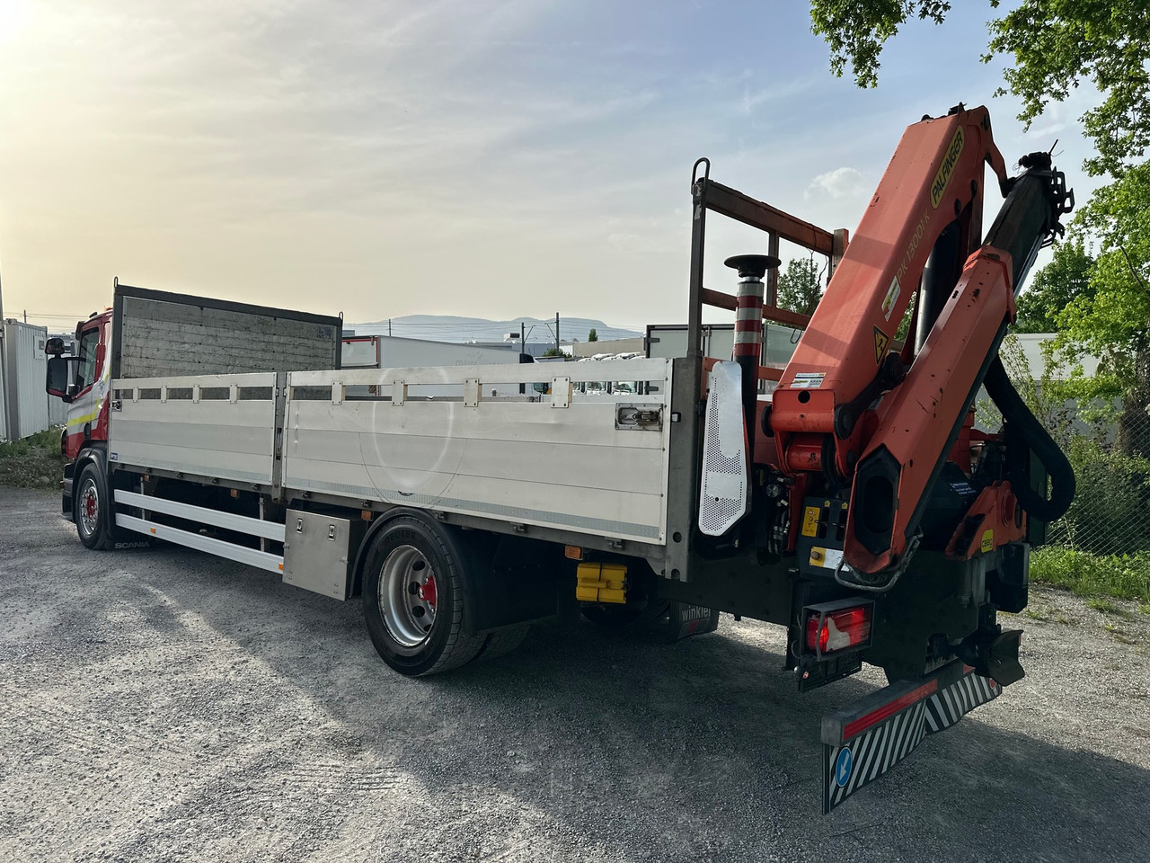 Camion plateau, Camion grue SCANIA P410 Euro6 4x2 Palfinger 13001: photos 10