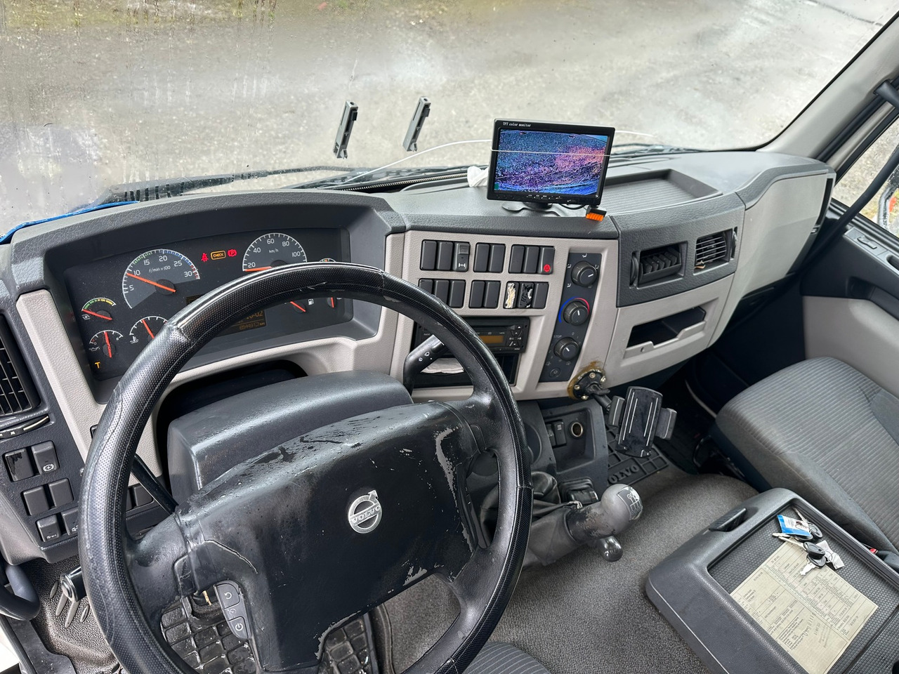 VOLVO FL 290 4x2 thermoking 1200 - Camion frigorifique: photos 3 VOLVO FL 290 4x2 thermoking 1200 - Camion frigorifique: photos 3