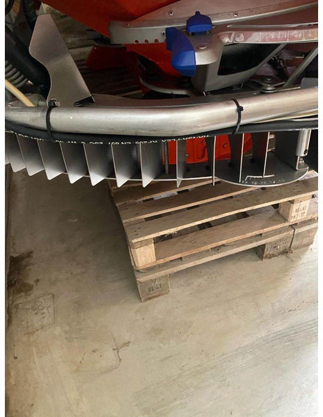 Kuhn Axis 40.1 W - Distributeur d'engrais: photos 3 Kuhn Axis 40.1 W - Distributeur d'engrais: photos 3