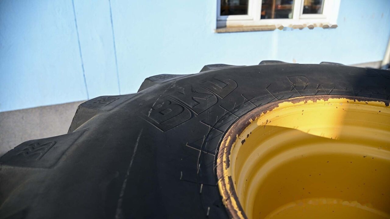 Pneu pour Chargeuse sur pneus BKT 28LR26: photos 10 Pneu pour Chargeuse sur pneus BKT 28LR26: photos 10