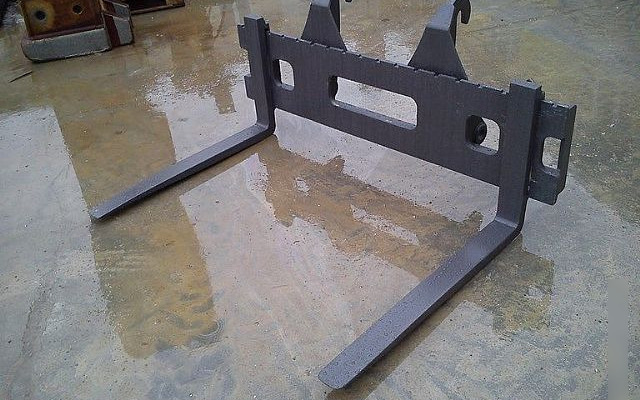 Balavto pallet forks for loaders - Fourches pour Chargeuse: photos 1 Balavto pallet forks for loaders - Fourches pour Chargeuse: photos 1