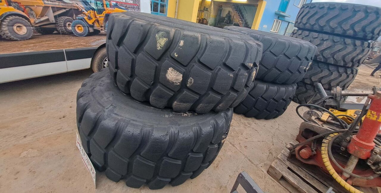 Bridgestone 29.5R25 - Pneu pour Chargeuse sur pneus: photos 4 Bridgestone 29.5R25 - Pneu pour Chargeuse sur pneus: photos 4